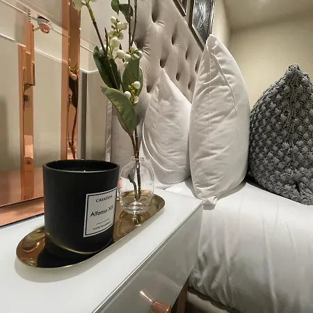 Апартаменты Sophisticated 1Br, 1 Ba Chigwell Designer Flat Chcl F2 Экстерьер фото
