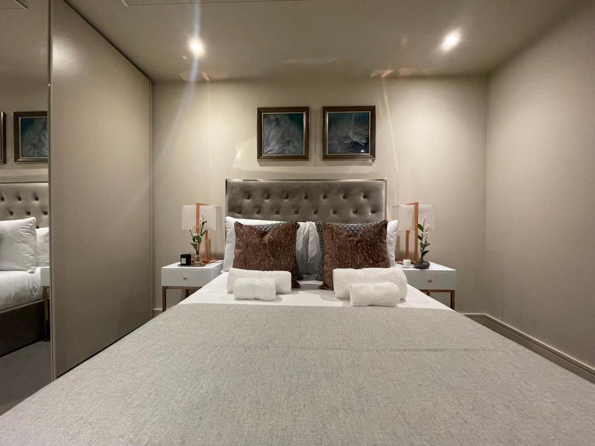 Sophisticated 1br, 1 Ba Designer Flat Chcl F2 * Chigwell