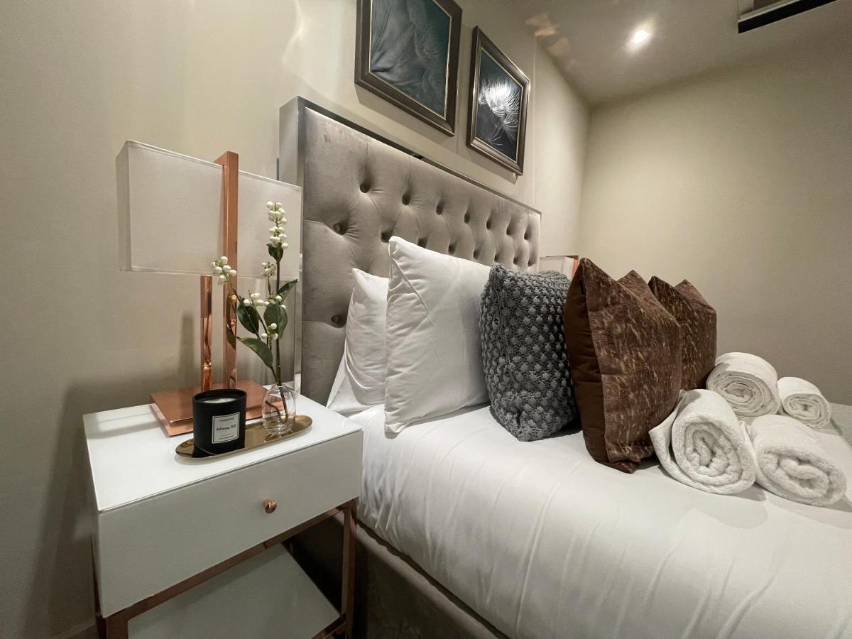 Apartment Sophisticated 1br, 1 Ba Designer Flat Chcl F2 Chigwell